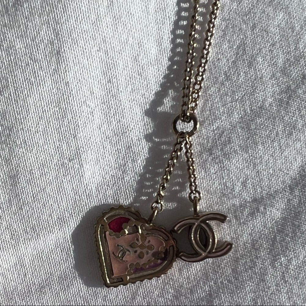 Chanel gold-tone heart charm necklace